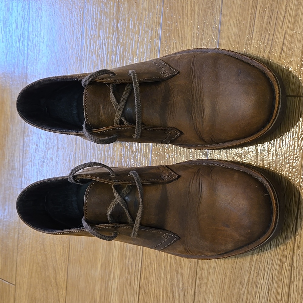 Clarks Desert Boots - womens size 8.5US